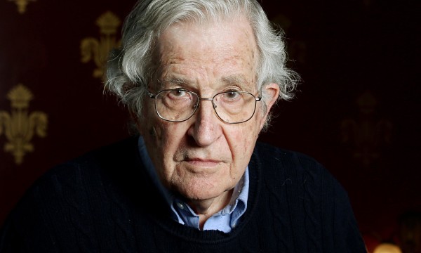 Noam Chomsky e la possibilità certa della guerra