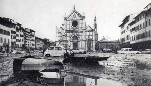 Alluvione di Firenze 50 anni dopo: celebriamo l'auto organizzazione dal basso