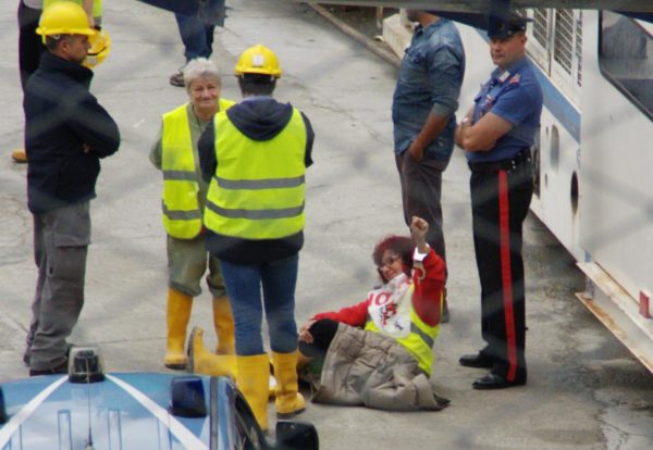 Solidali con Nicoletta Dosio e la lotta nella Valle