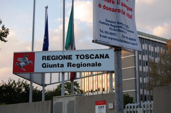 Aeroporto e inceneritore: la Regione Toscana affianca lo Stato in un percorso con regole incerte e "improprie interpretazioni”