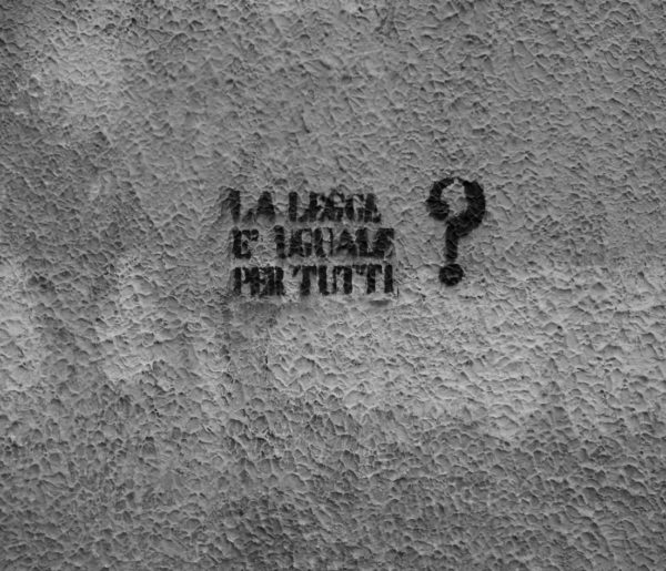Giustizia cieca (e di classe)