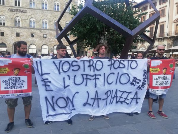 Friday for Future a Nardella: "Le parole vuote del sindaco sono più tossiche dei gas serra"
