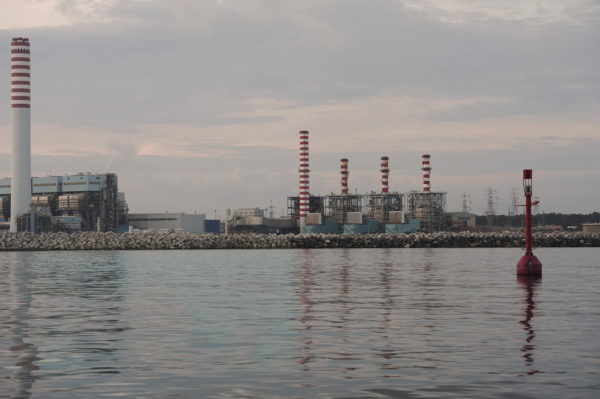 Civitavecchia, terra di ciminiere