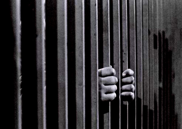 Carceri: censura e tanatopolitica per l’“umanità a perdere”?
