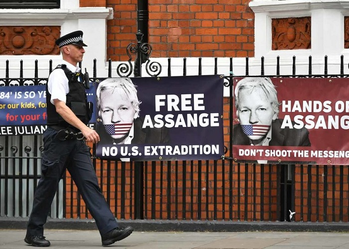 assange processo