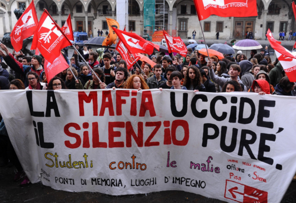 Imprenditori, mafiosi e politici: l'indagine su chi tradisce e inquina la Toscana