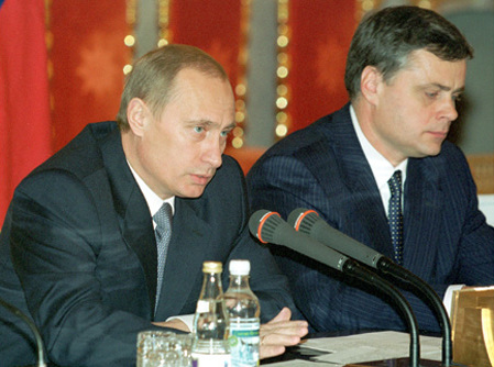 Putin e Abramov al Cremlino nel 2000