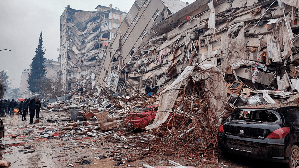 Terremoto in zona di guerra. È necessario rimuovere le sanzioni alla Siria