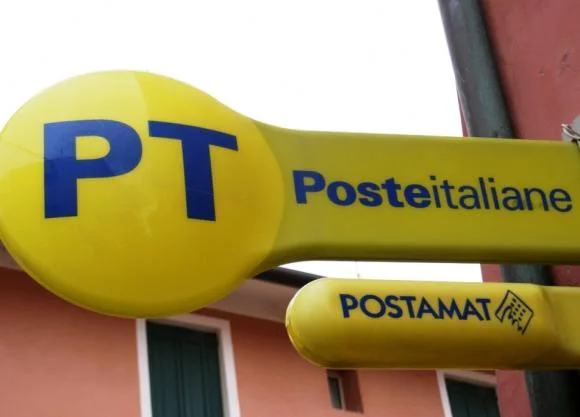 Poste Italiane: straordinari fantasma, pressioni e ricatti