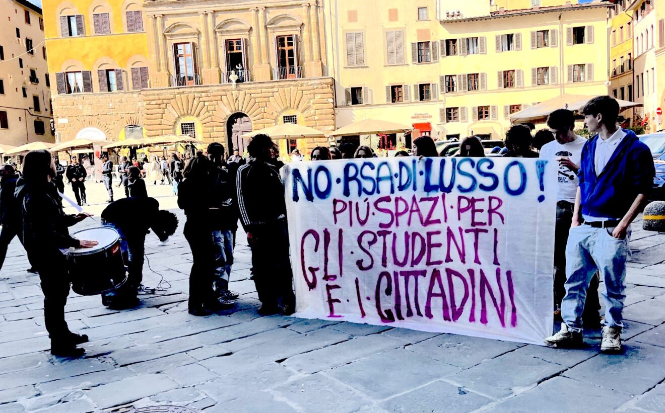 La ex caserma Ferrucci sia restituita all'uso pubblico. L'appello alla cittadinanza degli studenti dei licei fiorentini